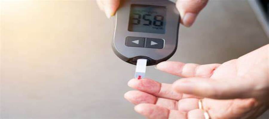 جهاز طبي (قياس السكر)